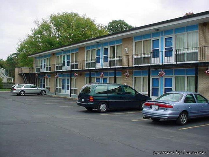 Chipican Motel ซาร์เนีย ภายนอก รูปภาพ