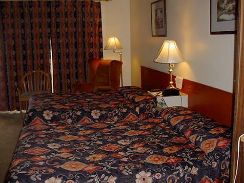 Chipican Motel ซาร์เนีย ภายนอก รูปภาพ
